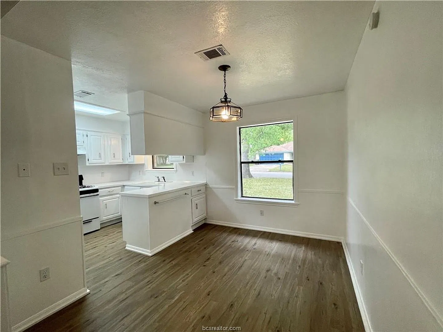 2819 Adrienne Drive — Photo 4