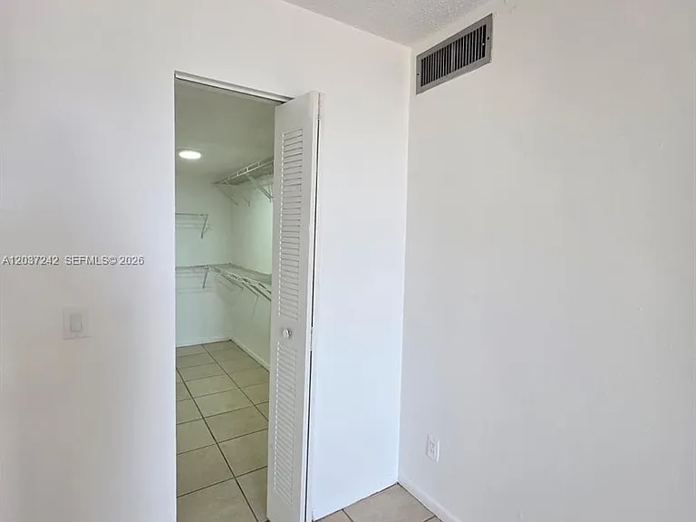 13499 Biscayne Blvd #706 — Photo 19