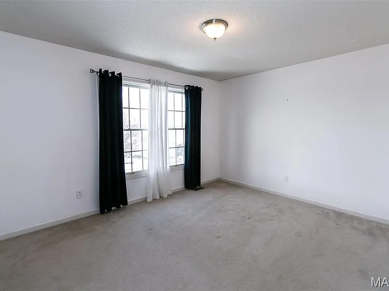 822 Emerald Place Dr — Photo 28