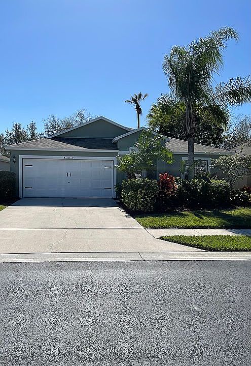 1st image of 837 Greenleaf Cir