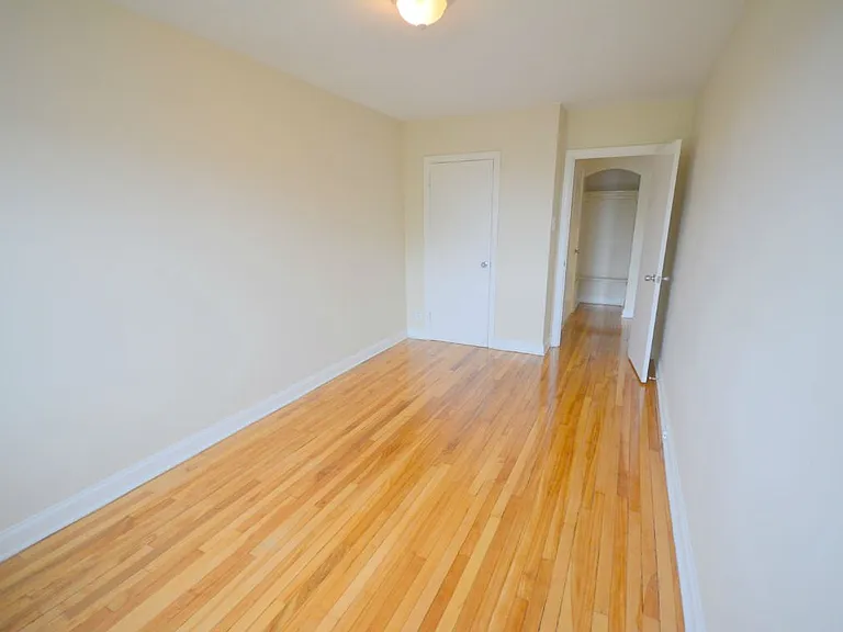 385 Besserer St — Photo 14