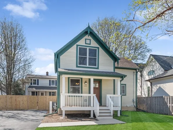 293 Scott St, Lake Forest, IL 60045