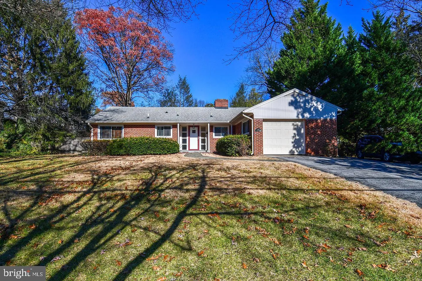 3 bed, 3.0 bath, 3592 sqft, $4,200 — Photo 1
