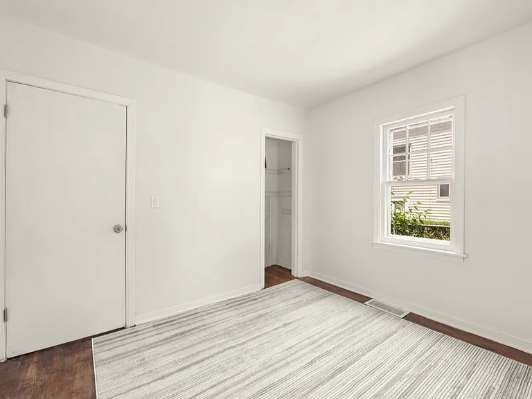 259 Jackson St — Photo 17