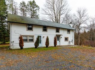 40 Sherow Rd, Pleasant Valley, NY 12569