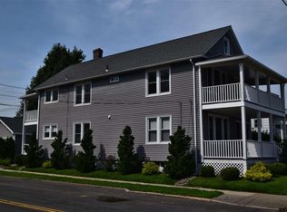 77 West St, Troy, NY 12183
