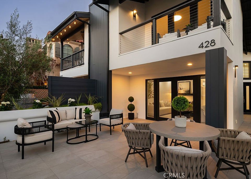 1st image of 428 Heliotrope Ave
