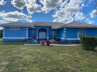 6130 9th Avenue Cir NE, Bradenton, FL 34212