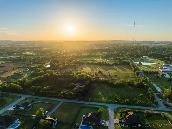 1 S 241st East Ave, Broken Arrow, OK 74014