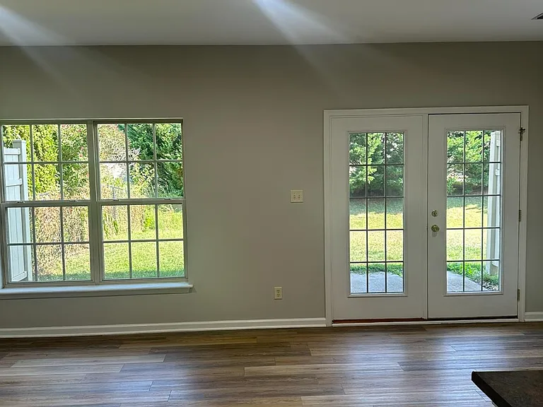 250 Meriweather Dr — Photo 6