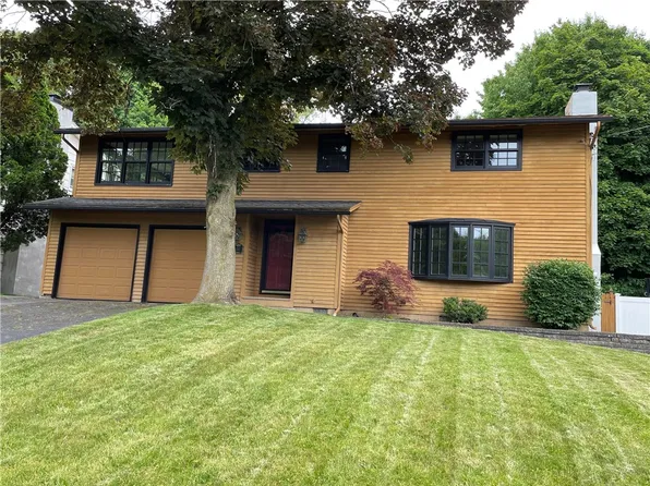 137 Hancock Dr, Syracuse, NY 13207