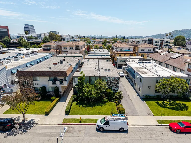 340 W Doran St #8 — Photo 18