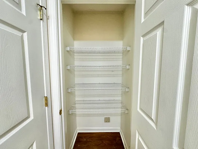 Forest Creek Apartments — Photo 43