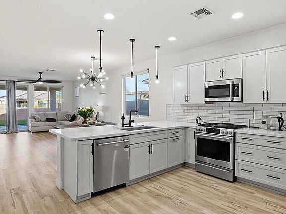 4th image of 5424 W Chuck Box Rd