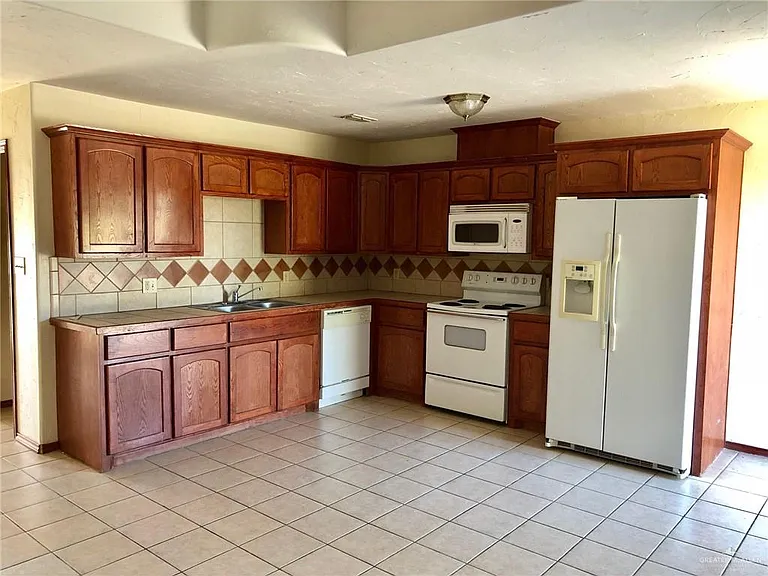 2000 Circle Dr #6 — Photo 19