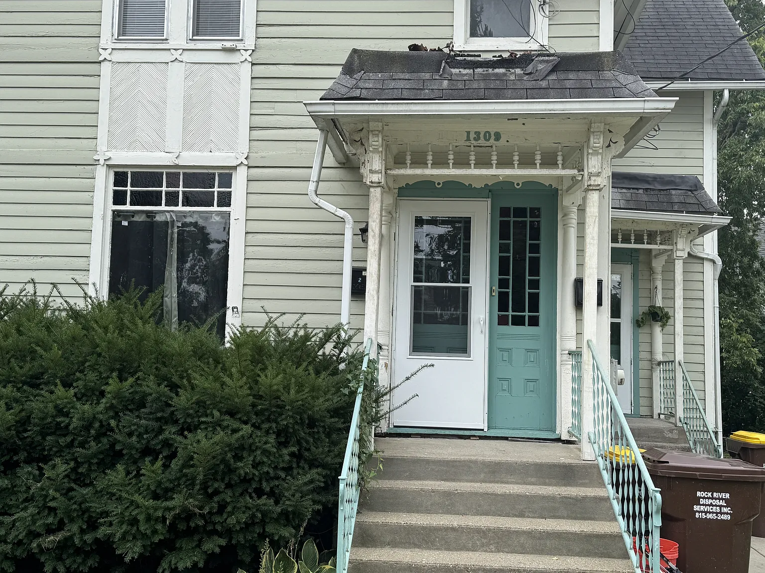 1309 4th Avenue (Upper) 2 - 2 — Photo 2
