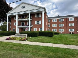 1249 Lakeshore Dr APT 225, Muskegon, MI 49441
