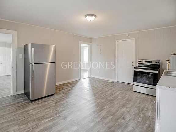 5th image of 1024 W 7th Ave