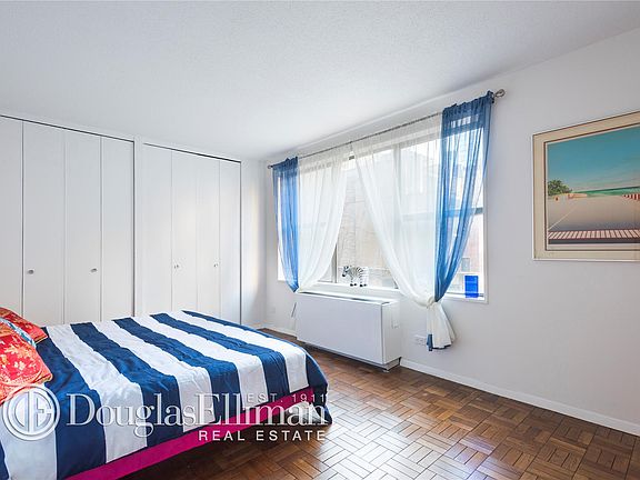 2nd image of 201 W 70th St APT 3A