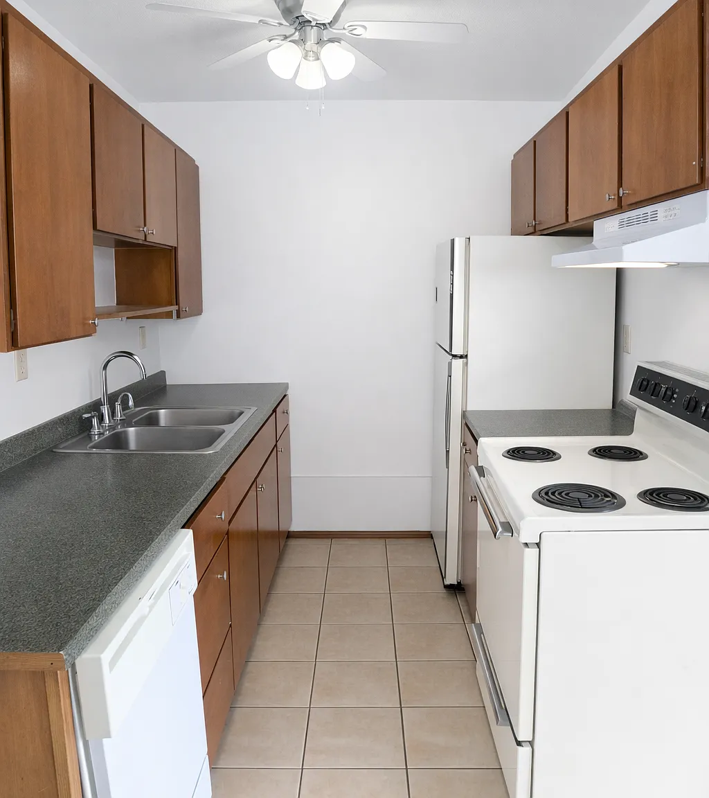 2 bed, $1,250 — Photo 4