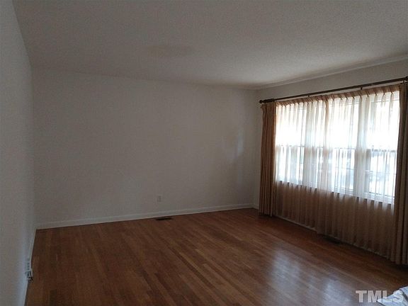 2nd image of 600 Cooper Rd