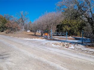 2059 Orchard Rd, Bowie, TX 76230