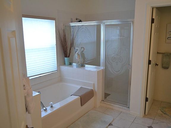 5th image of 7025 Falcons Glen Blvd