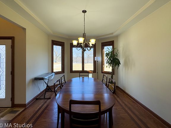 4th image of 9030 Elm Ave