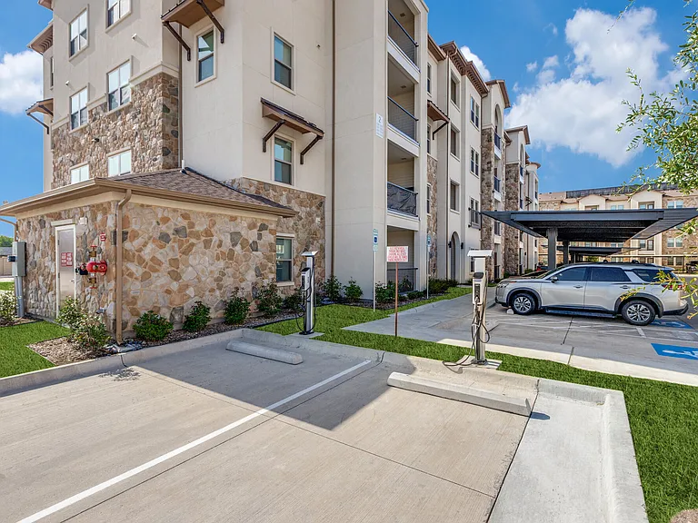 Palladium McKinney — Photo 8