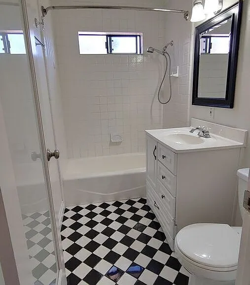 5123 Voltaire St — Photo 23