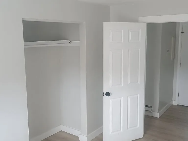 20 Hy Sil Ave #9 — Photo 11