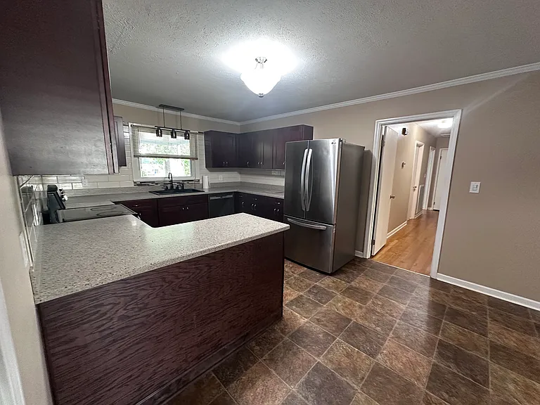11316 Maplecrest Dr SE — Photo 9
