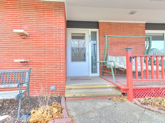 2nd image of 213 N Olive St