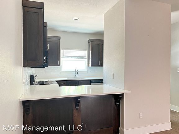 5th image of 307 N Henry St APT 6