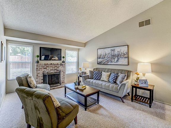 3rd image of 8109 Steinbeck Way