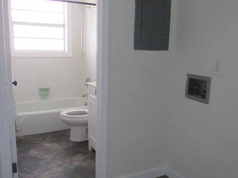 17 Clinton Ln — Photo 6
