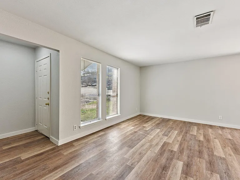 1210 Southport Dr #A — Photo 10