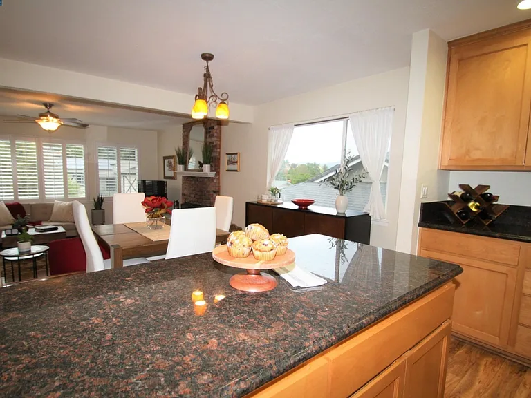 3415 Grasswood Dr — Photo 11