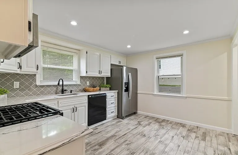 30 Meisel Ave — Photo 2