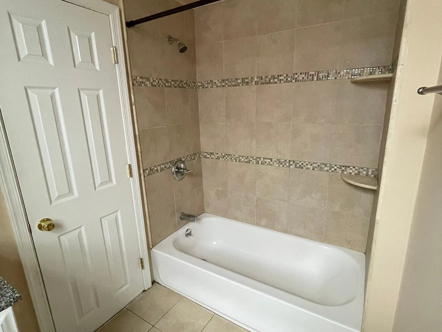 Studio, 600 sqft, $1,000 — Photo 4
