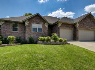 3852 W Village Ter, Springfield, MO 65810