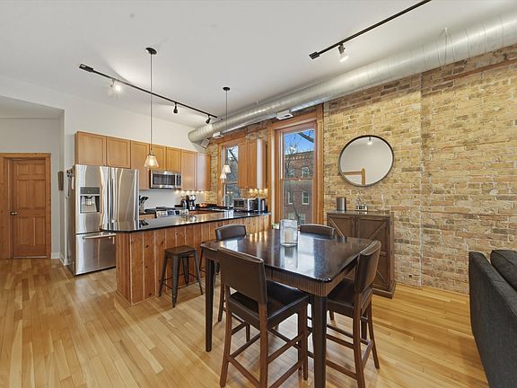 2nd image of 1925 W Division St #1