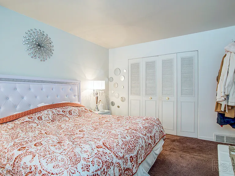 Camelot Apartments — Photo 22