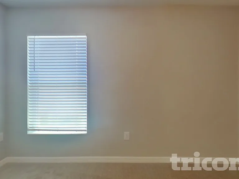 1724 Broad Winged Hawk Dr — Photo 11