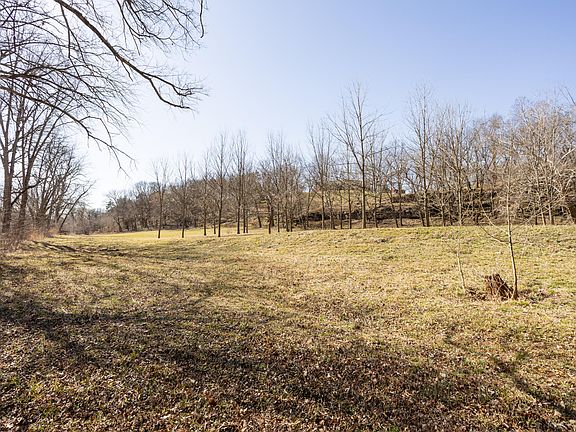 5th image of 1029 Riverview Road