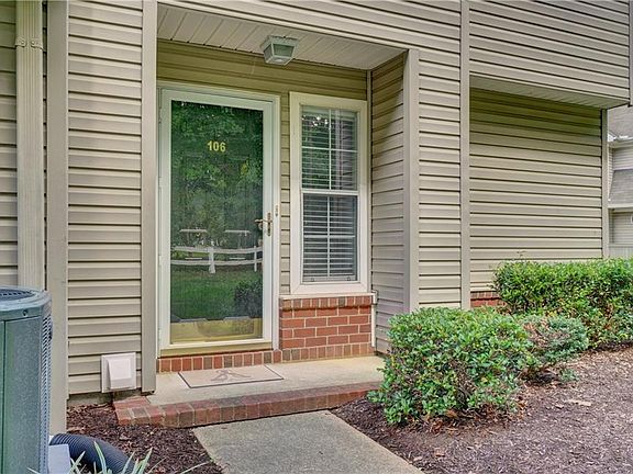 2nd image of 3829 Lasalle Dr APT 106
