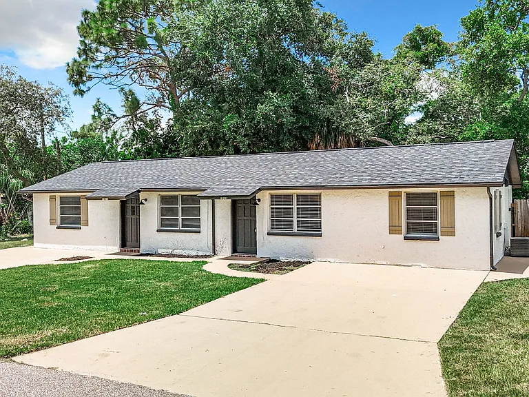 1525 Swordbill Dr — Photo 1