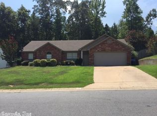 1511 Overview Dr, Benton, AR 72015