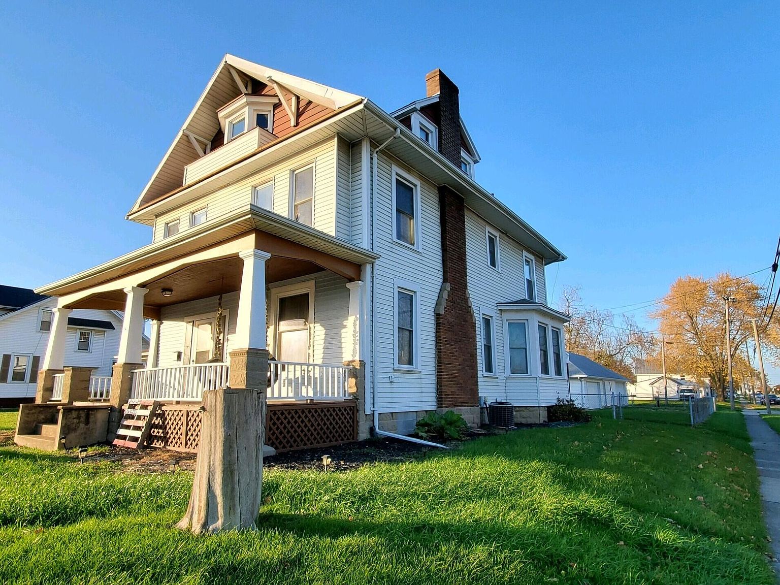 746 E Spring St Saint Marys Oh 45885 Mls 1015245 Zillow