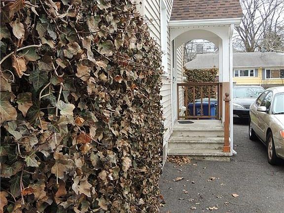 4th image of 224 McKinley Ave